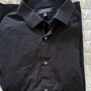 Banana Republic Men's Black Button Down Shirt